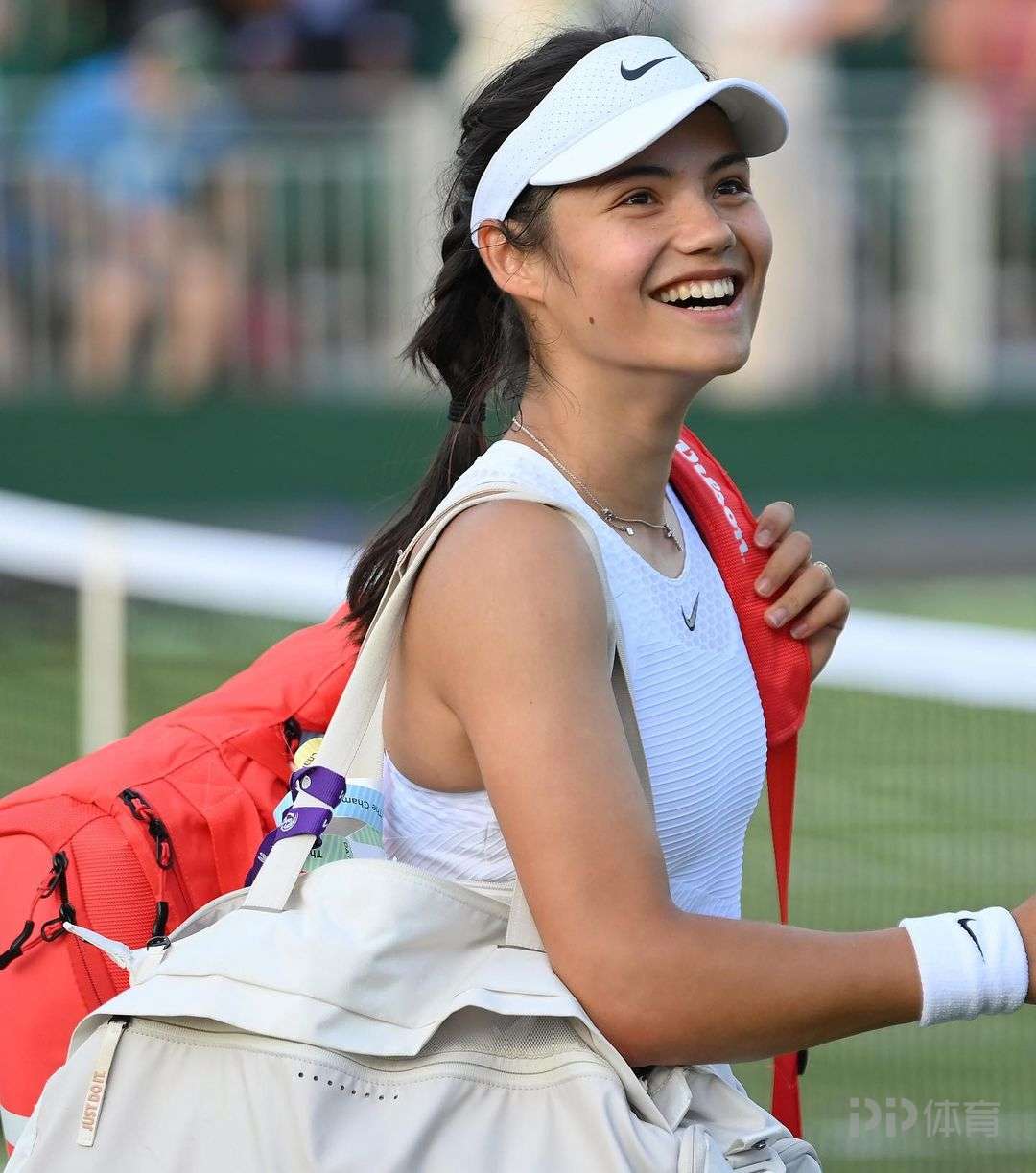 出其团队的 出其团队的